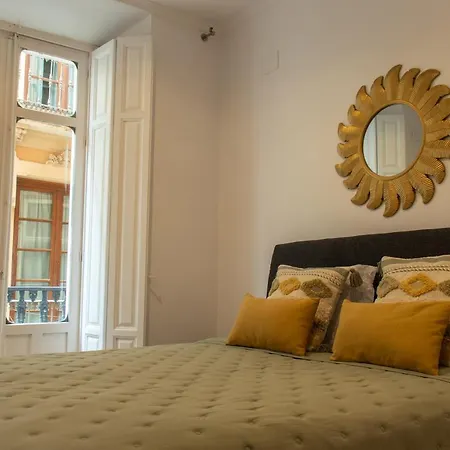 Authentic Apartment In Malaga Historical Center Exterior photo