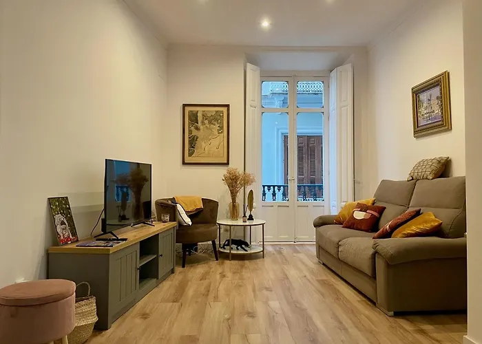 Authentic Apartment In Malaga Historical Center